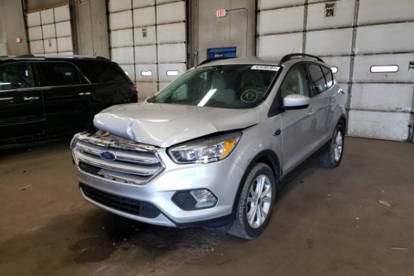 фото Ford Escape SE
