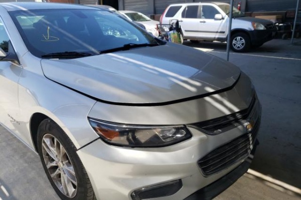 фото Chevrolet Malibu LT