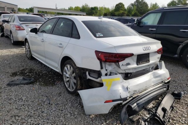 фото Audi A4 Premium