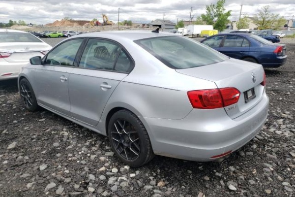 фото Volkswagen Jetta SE