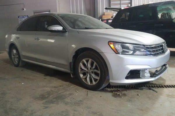 фото Volkswagen Passat S