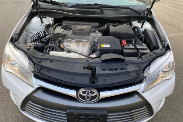 фото Toyota Camry LE