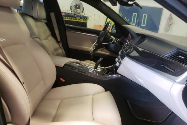 фото BMW 550 XI