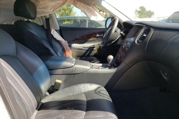 фото Infiniti QX50