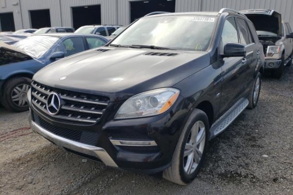 фото Mercedes-Benz ML 350 BLUETEC