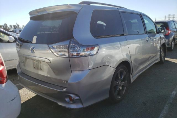 фото TOYOTA SIENNA SPORT
