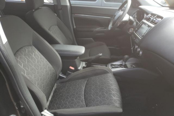 фото MITSUBISHI OUTLANDER