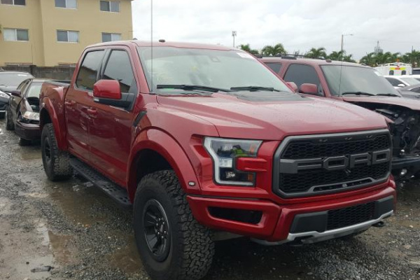 фото Ford F-150 RAPTOR