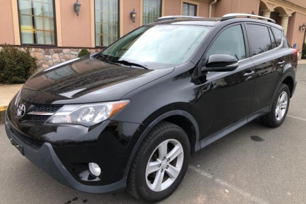 фото Toyota RAV4 XLE