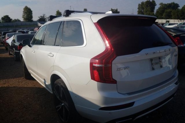 фото Volvo XC90 T6