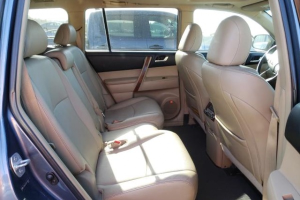 фото Toyota HIGHLANDER LIMITED