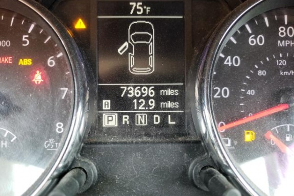 фото Nissan Rogue S