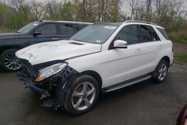 фото Mercedes-Benz GLE 350 4MATIC