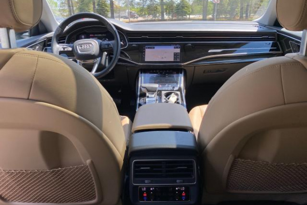 фото AUDI Q8  PRESTIGE