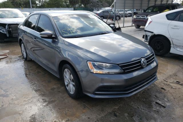 фото Volkswagen Jetta SE