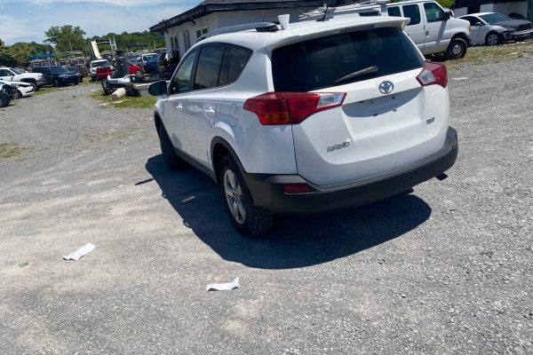 фото Toyota RAV4 XLE