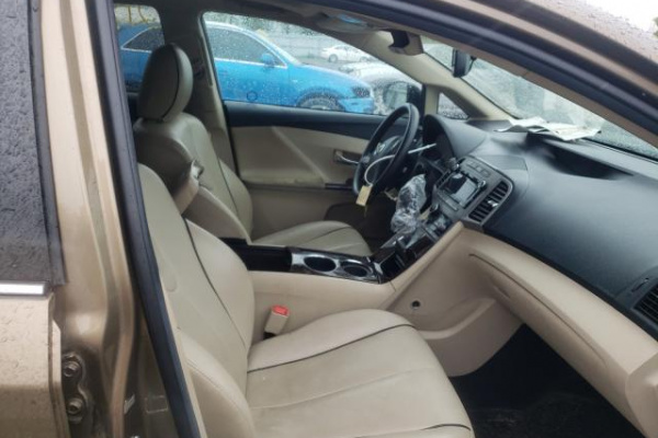 фото TOYOTA VENZA