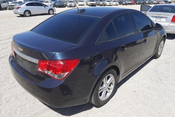 фото Chevrolet Cruze LS