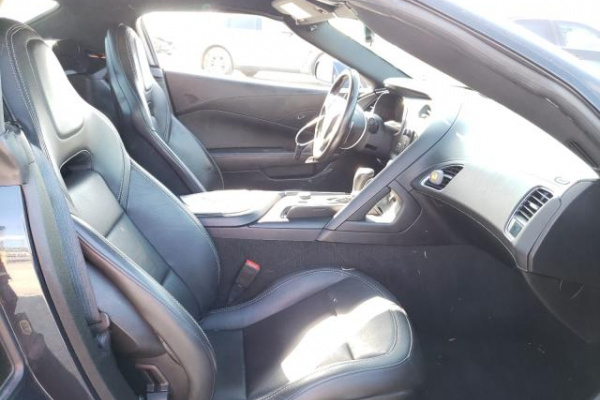 фото CHEVROLET CORVETTE STINGRAY 1LT