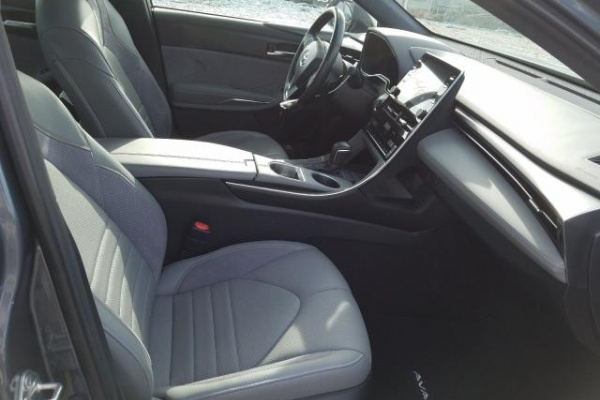 фото Toyota AVALON XLE
