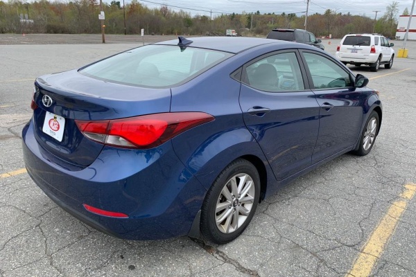 фото Hyundai Elantra SE