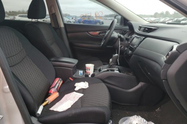 фото Nissan ROGUE S