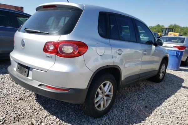 фото Volkswagen Tiguan S