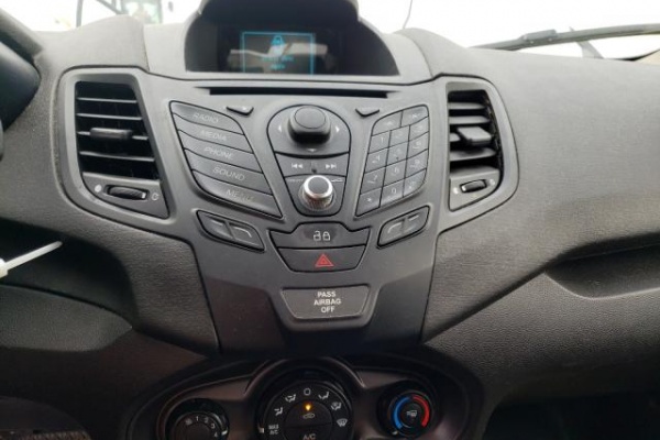 фото Ford Fiesta S