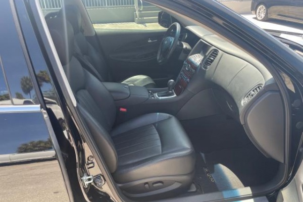 фото Infiniti QX50