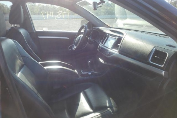 фото Toyota HIGHLANDER XLE