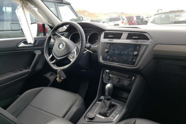 фото VOLKSWAGEN TIGUAN