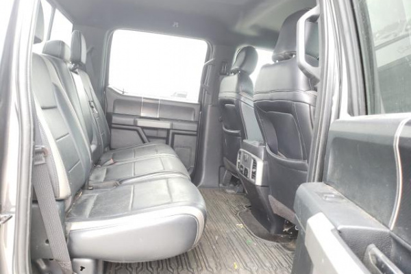 фото Ford F-150 RAPTOR