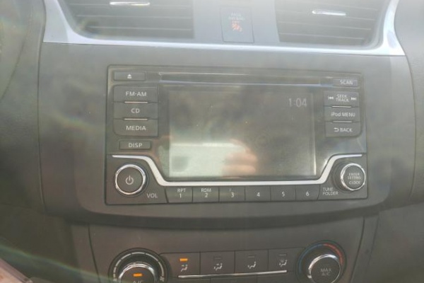 фото Nissan Sentra S