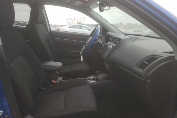 фото MITSUBISHI OUTLANDER