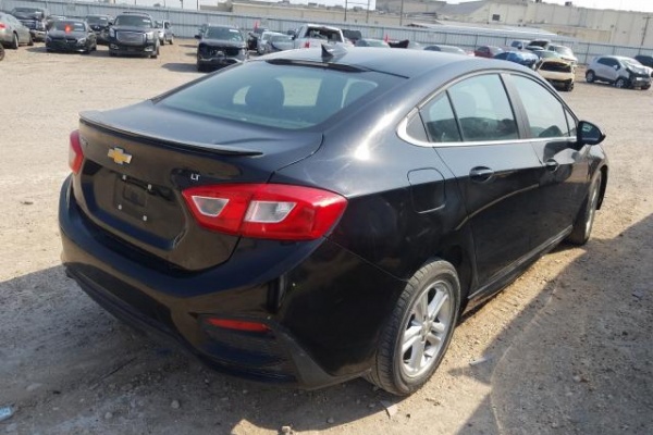 фото Chevrolet Cruze LT
