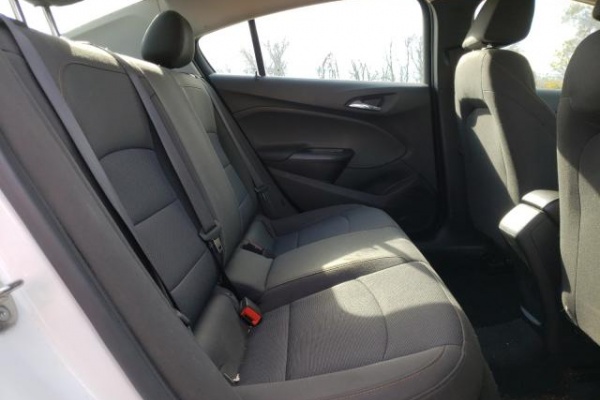 фото Chevrolet Cruze LS