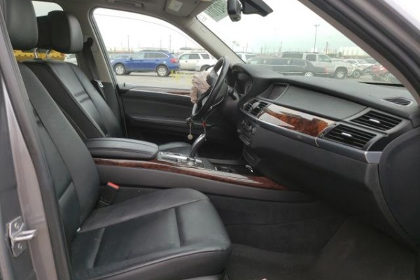 фото BMW X5 XDRIVE35I