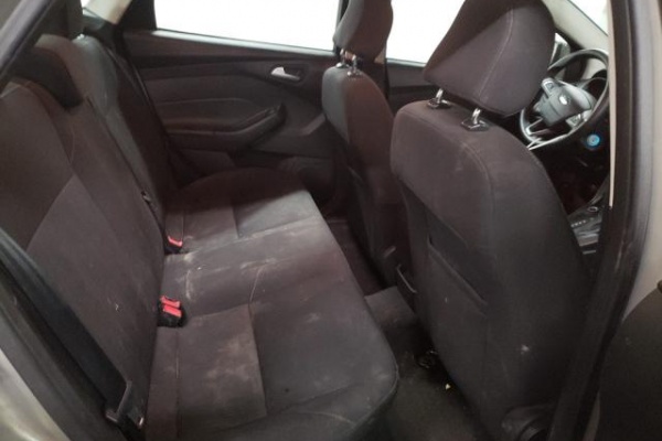 фото Ford Focus SE