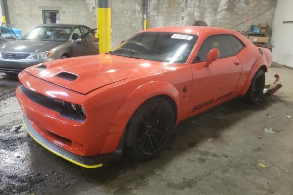фото Dodge CHALLENGER SRT HELLCAT REDEYE