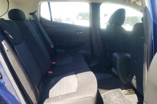 фото Nissan Leaf S