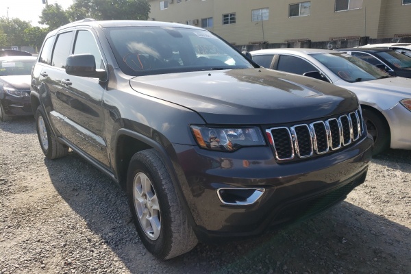 фото Jeep Grand Cherokee LAREDO