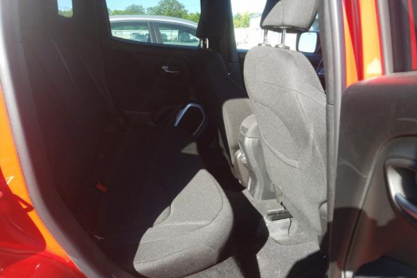 фото JEEP RENEGADE LATITUDE