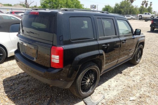 фото Jeep Patriot SPORT