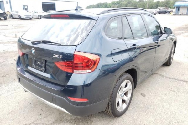 фото BMW X1 SDRIVE28I