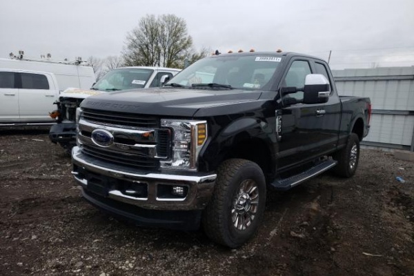 фото Ford F-150 SUPER DUTY