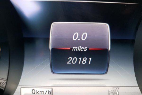 фото Mercedes Benz E 300