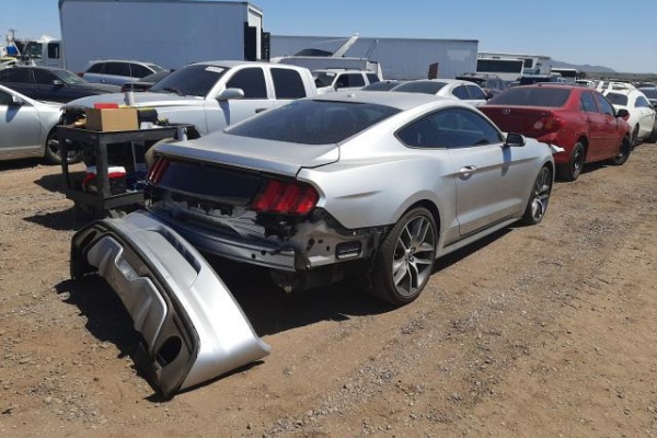 фото Ford Mustang