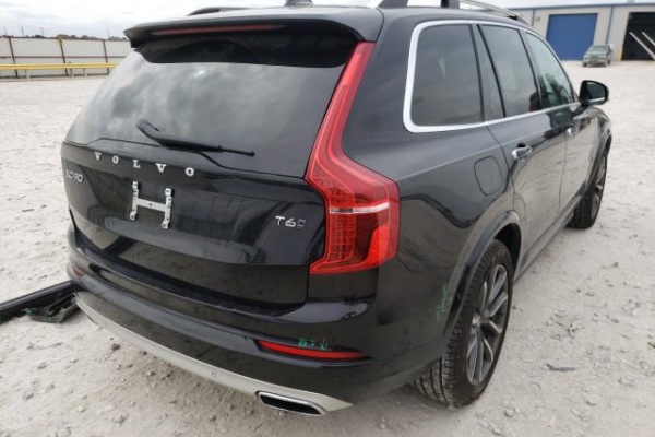 фото Volvo XC90 T6