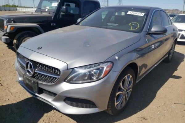 фото Mercedes-Benz C 300 4MATIC