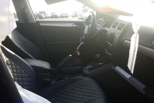 фото Volkswagen Jetta SE